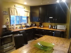 Budget accommodation in the USA, Shared kitchen at the hostel 