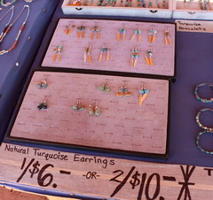 Prices for souvenirs in the USA, Earrings