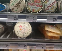 Food prices in Belgium in Brussels, soft cheese with mold