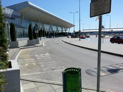 Транспорт в Софии в Болгарии, Остановка бесплатного автобуса между терминалами в Терминале 2