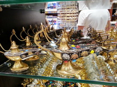 Сувениры в Дубае в ОАЭ, Различные сувениры