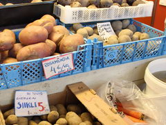 Prices in the market on the waterfront of Helsinki, Potatoes from farmers