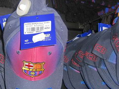 Цены в Барселоне на сувениры, Сувенирная кепка