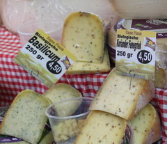 Food prices in Amsterdam, different cheeses with additives