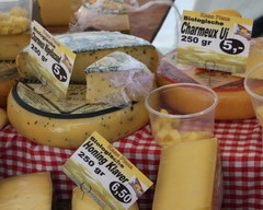 Food prices in Amsterdam, Cheese with additives