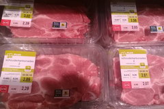 Supermarket  prices in Amsterdam, Pork fillets