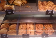 Grocery store prices in Amsterdam, Various pastries