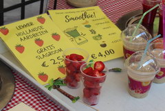 Eating cost in Amsterdam in the Netherlands, Strawberry and strawberry smoothies
