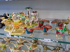 Souvenirs in Oman, Figures