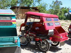 Филиппины, Бохол, транспорт, Трицикл - это мотобайк с будкой для пассажира и его багажа