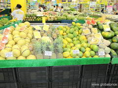 Philippines, Cebu, the prices of fruits, Pomelo, pineapple, papaya 