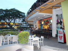 Philippines, Cebu, food prices, Cafe in the mall