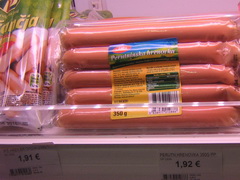 Food prices in Slovenia (Ljubljana) at grocery stores, sausages