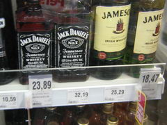 Food prices in Slovenia (Bled), Whiskey