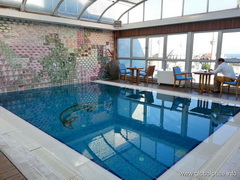 Hotels in Istanbul, Pool