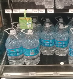 Inexpensive US dinners in supermarkets, Water 