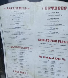Prices in the USA in cafes and restaurants, Restaurant in Los Angeles on the waterfront 
