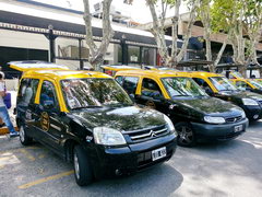 Local transportation in Argentina, City taxi 