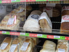 Цены на еду в сумермаркетах в Сиднее и Мельбурне, Хлеб