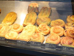 Prices in a cafe in Vienna, Various rolls