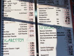 Уличная еда в Вене в Австрии, Пиво и другие напитки на улице