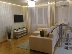 Tourist accommodation in Minsk, Apartment for  <span class='yel'>0</span><span class='micro'> RUB </span><span class='micro'>= 50 USD</span> 