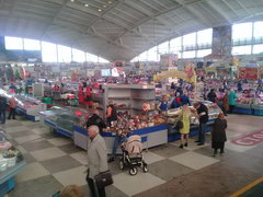 Grocery prices in Belarus in Minsk, Komarovsky market inside
