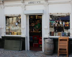 Prices in bars in Brussels, Beer shop