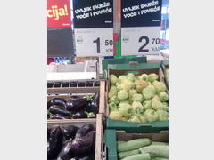 the costs of groceries in Bosnia and Herzegovina (Trebinje), Eggplant and zucchini