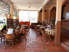 Cambodia restaurant prices, In tourist cafe