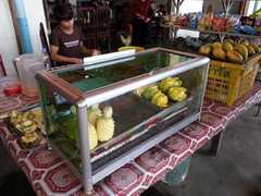Streer foo prices in Cambodia, Pineapple