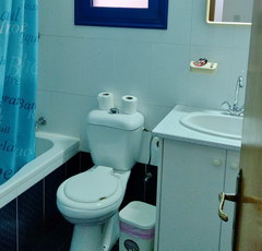 Accommodation in Cyprus for a tourist, Bathroom