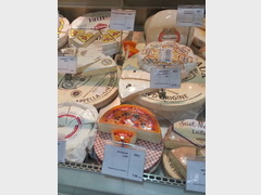 Cost of groceries in Dubai, Hard cheeses