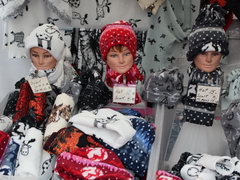 Цены на сувениры в Хельсинки в Финляндии, Шапки и шарфы