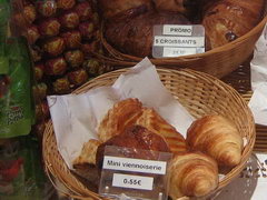 Eating out prices in France, Croissants