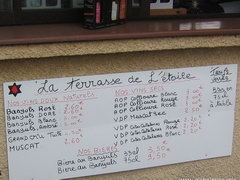 Dinning and drinking prices in France, wines in a store at a vineyard
