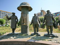 Sightseeing in Tbilisi, Monument to the heroes of the film Mimino