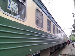 Транспорт Грузии, Поезд Баку-Тбилиси снаружи