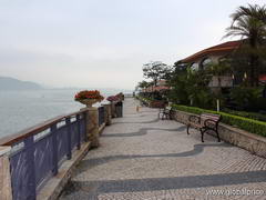 Beaches in Hong Kong, Embankment of Discovery Bay