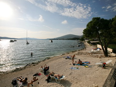 Чем заняться в Трогире (Хорватия), Пляжи в Трогире
