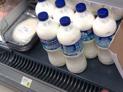 Цены на продукты Загребе (Хорватия), Стоимость молока