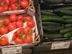 Food prices in Zagreb (Croatia), Tomatoes and cucumbers