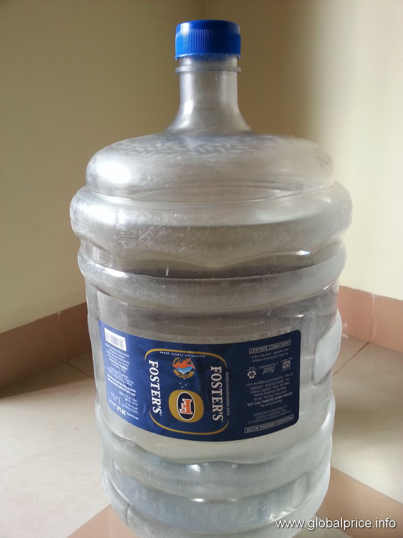 Сколько стоит литровые бутылки. Питьевая вода 20 литровая. 20 Литровая бутылка воды. Бутылка воды 10 литров. Литровая бутылка воды с носиком.