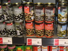 groceries prices in Barcelona, Olives 