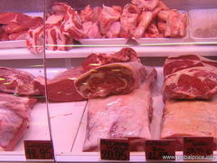 Цены на рынке в Барселоне, Свежее дорогое мясо