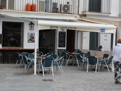 Prices for food in Spain (Catalonia), restaurant on the seafront