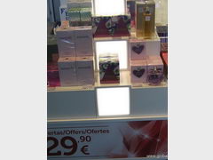 Duty free Barcelona airport, Another perfume