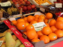 Cost of food in Venice, Oranges on the market 