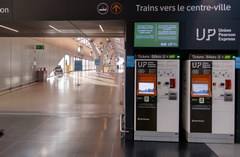 Toronto International Airport, Train ticket machines