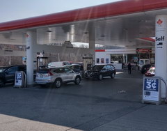 Цены на бензин в Канаде, Автомобильная заправка